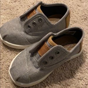 Toms! Worn twice! Brand new. Size 5T